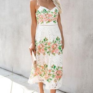 Too big. Tags still attached. From Vici